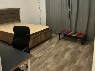 Inchiriere apartament Sector 6 București camera stil birou